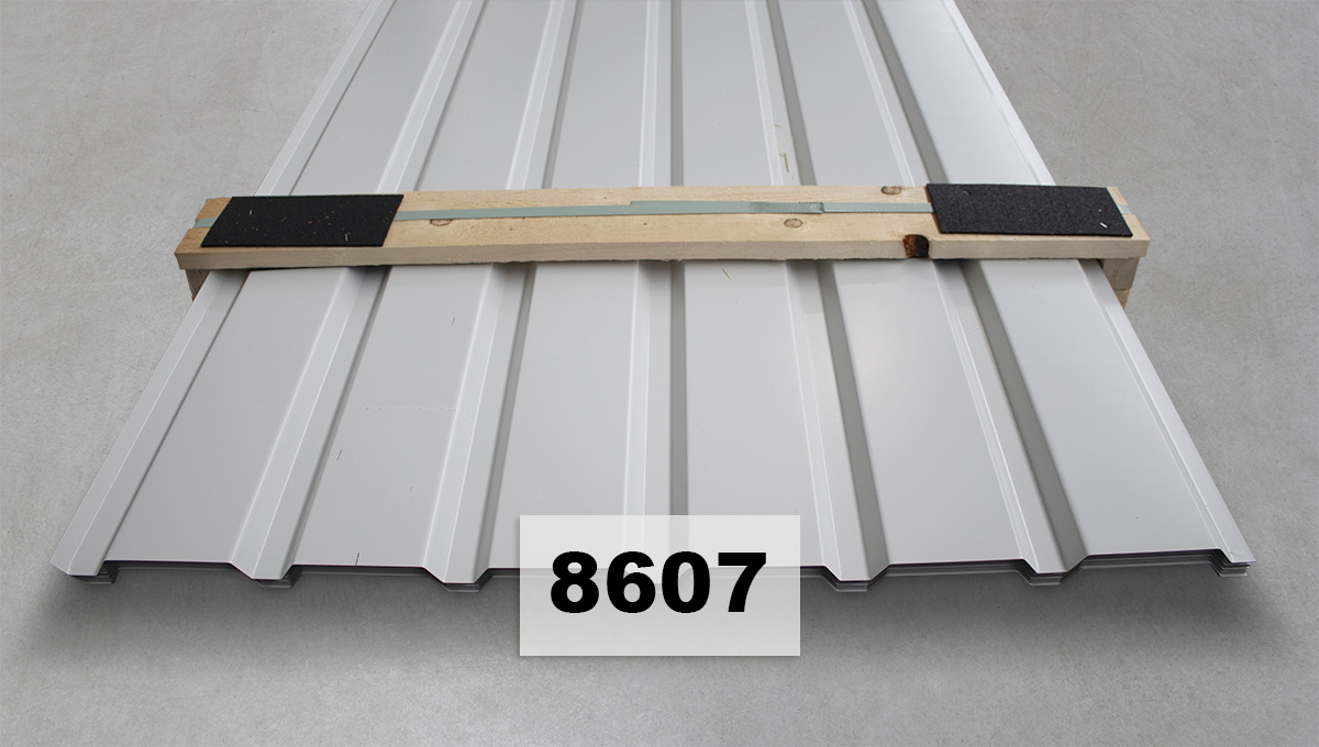 Metall-Dachpaneel, Leitungsnaht, Silbergrau, Baumaterial, Schwimmkissen